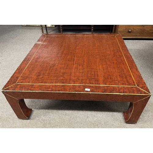 45 - LARGE CHINESE RED LACQUER COFFEE TABLE ON SQUARE SUPPORTS - 121 X 121 CM