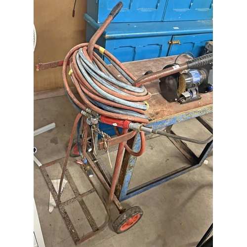 6058 - WELDING BOTTLE TROLLEY AND TORCH