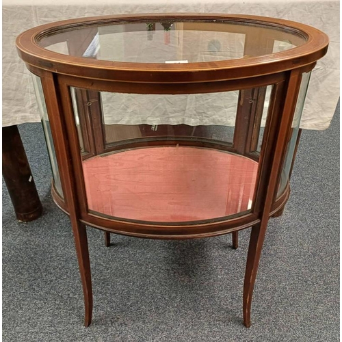 61 - 19TH CENTURY INLAID MAHOGANY OVAL GLAZED CABINET WITH GLASS SHELF TO INTERIOR ON SHAPED SUPPORTS - 6... 