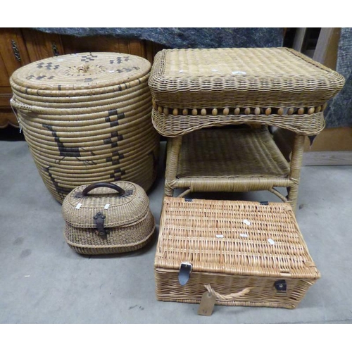 82 - LARGE LIDDED WICKER BASKET, WICKER COFFEE TABLE & VARIOUS OTHER WICKER BASKETS.