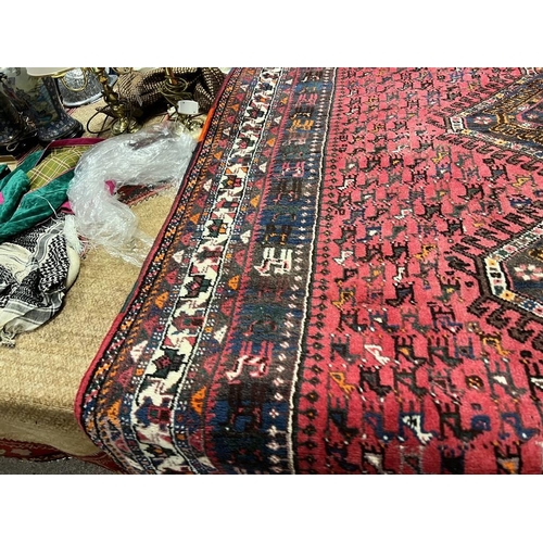 1427 - RED GROUND MIDDLE EASTERN CARPET WITH ANIMAL DESIGN 200 X 280CM