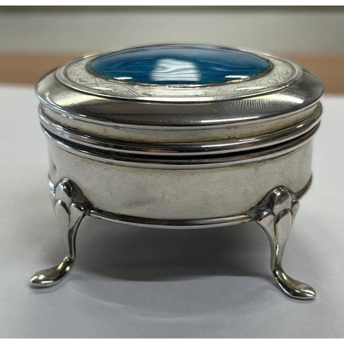 3240 - GEORGE V SILVER & ENAMEL CIRCULAR RING BOX ON 3 SPLAYED SUPPORTS, THE LID WITH AN AZURE BLUE  ENAMEL... 