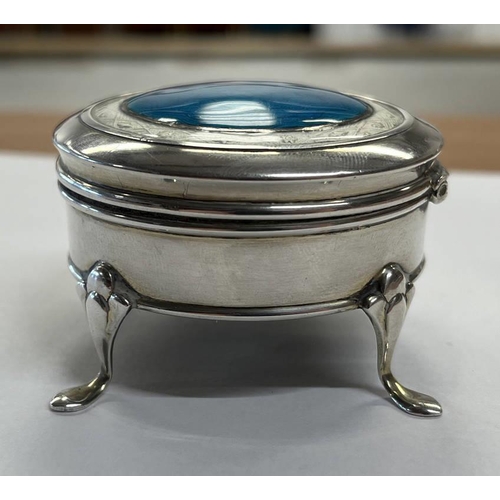 3240 - GEORGE V SILVER & ENAMEL CIRCULAR RING BOX ON 3 SPLAYED SUPPORTS, THE LID WITH AN AZURE BLUE  ENAMEL... 