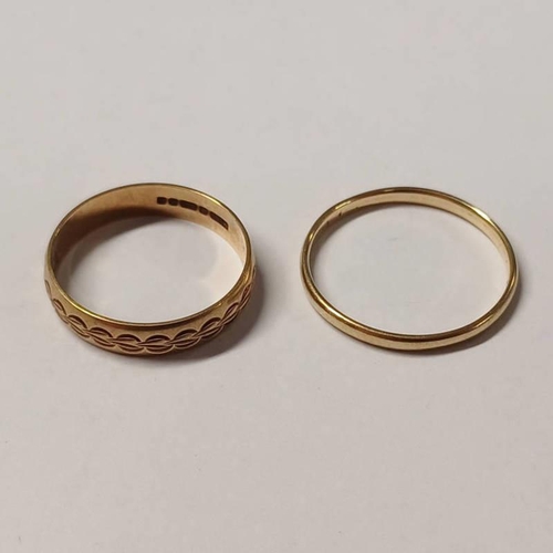 102 - 2 X 9CT GOLD WEDDING BANDS - RING SIZE N & P, 2.6 G