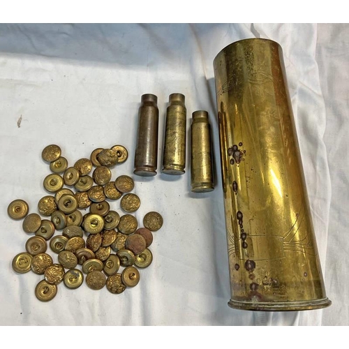 1543 - WW1 BRITISH 18 POUNDER TRENCH ART ARTILLERY SHELL, 3 OTHER SHELLS AND A SELECTION OF MILITARY BUTTON... 