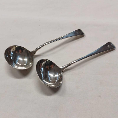 179 - PAIR  OF GEORGE III SILVER SAUCE LADLE, LONDON 1807 WITH CREST FOR HAMPSHIRE ARTILLERY VOLUNTEERS - ... 