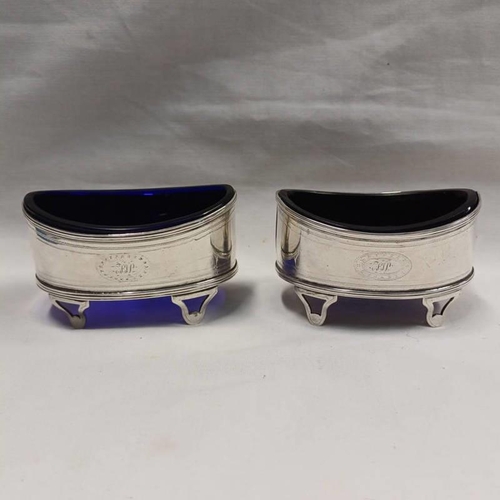 196 - PAIR OF GEORGE III SILVER OVAL SALTS ON 4 PIERCED FEET WITH BLUE GLASS LINERS BY HAMPSTON, PRINCE & ... 