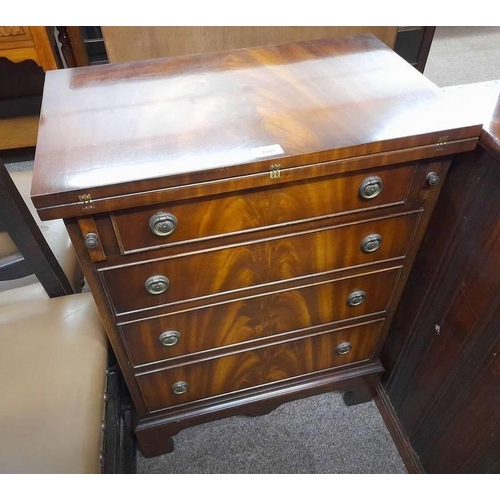 5099 - 20TH CENTURY MAHOGANY GENTLEMAN'S CHEST OF DRAWERS WITH FLIP TOP & 4 GRADUATED DRAWERS ON BRACKET SU... 
