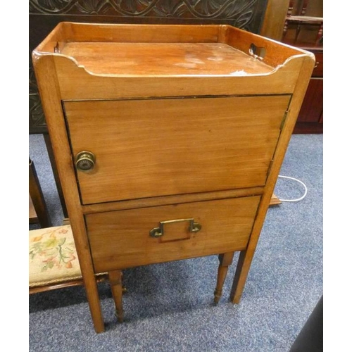 5106 - 19TH CENTURY MAHOGANY COMMODE WITH GALLERY TOP & PANEL DOOR ON SQUARE SUPPORTS, WIDTH 46CM
