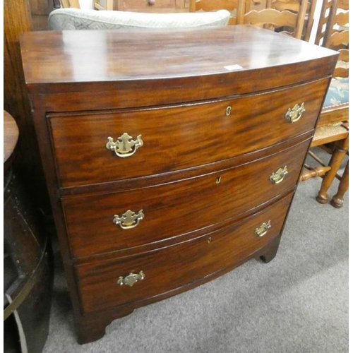 5159 - 19TH CENTURY MAHOGANY BOW FRONT CHEST OF 3 DRAWERS ON BRACKET SUPPORTS, 89CM TALL X 82CM WIDE