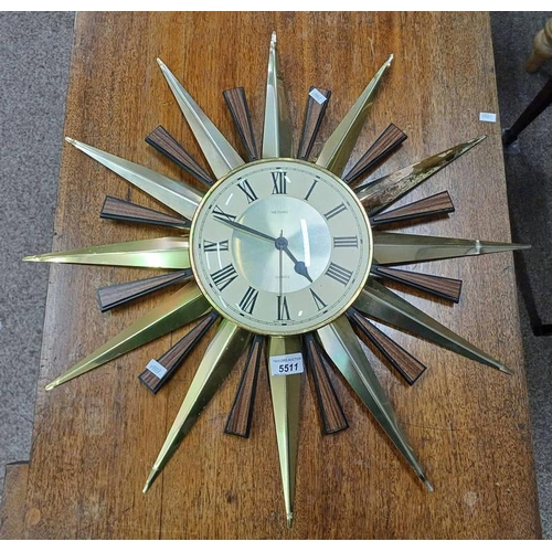 5511 - METAL & PLASTIC SUNBURST WALL CLOCK SIGNED METAMEX QUARTZ TO DIAL