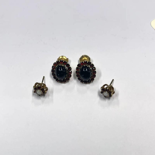 693 - PAIR OF 9CT GOLD GARNET CLUSTER EARRINGS & PAIR OF 9CT GOLD OPAL & GARNET EARSTUDS - 5.1G TOTAL