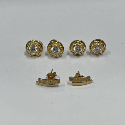 695 - 3 PAIRS OF 9CT GOLD EARSTUDS - 5.0G