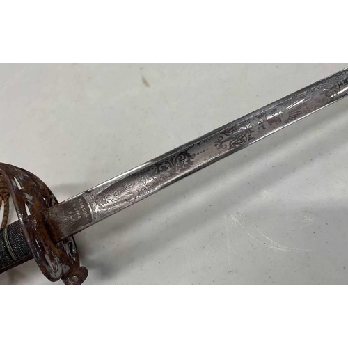 1174 - VICTORIAN 1854 PATTERN RIFLE REGIMENTAL SWORD WITH 83.5CM LONG FULLERED BLADE ETCHED WITH CROWNED VR... 