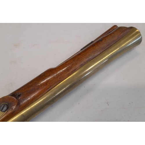 1234 - FLINTLOCK BLUNDERBUSS BY NOCK WITH A 31.5CM LONG BRASS BARREL MARKED 'SAFE WILKES LONDON', LOCK SIGN... 