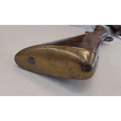 1234 - FLINTLOCK BLUNDERBUSS BY NOCK WITH A 31.5CM LONG BRASS BARREL MARKED 'SAFE WILKES LONDON', LOCK SIGN... 