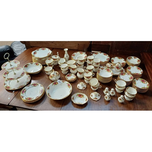 3310 - 140 PIECE COUNTRY ROSES PORCELAIN SET TO INCLUDE PLATES, DISHES, CUPS, BOWLS ETC