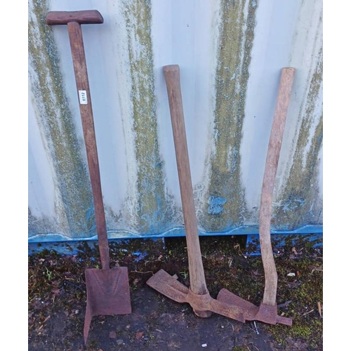 6112 - PEAT CUTTING SPADE & 2 ADZE