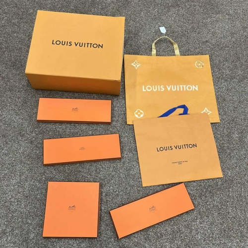 620 - 2 LOUIS VUITTON BOXES, 2 LOUIS VUITTON BAGS & HERMES SCARF BOX