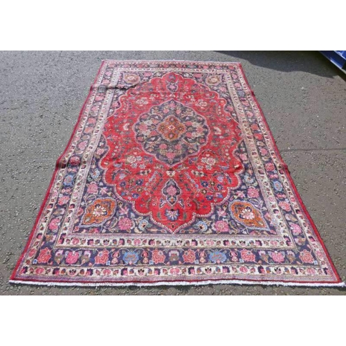 1271 - RED GROUND PERSIAN MARSHAD CARPET WITH CENTRAL MEDALLION FLORAL PATTERN - 310 X 205CM