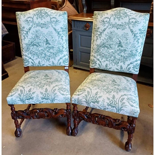 132 - PAIR OF 19TH CENTURY STYLE CARVED MAHOGANY CHAIRS WITH PADDED BACKS & SEATS ON DECORATIVE CARVED SUP... 