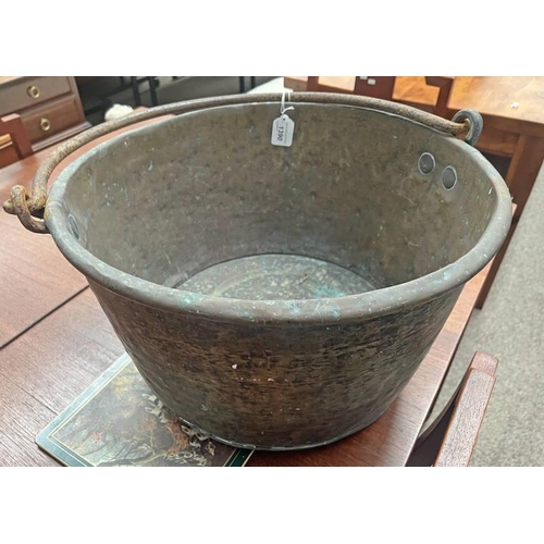 1390 - LARGE BRASS POT WITH IRON HANDLE, 54CM ACROSS