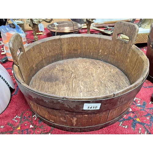 1410 - LATE 19TH OR EARLY 20TH CENTURY METAL BOUND TWIN HANDLED OAK PAIL, 45CM ACROSS