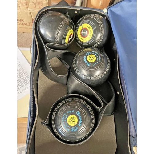 1430 - HENSLITE SIZE 5 LEARY CLASSIC II DELUXE BOWLS IN BAG