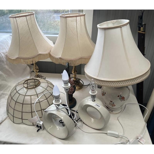 1463 - TWO GILT METAL TABLE LAMPS AND OTHERS