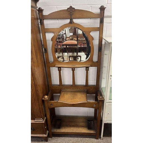 26 - 19TH CENTURY OAK MIRROR BACK HALL STAND WITH LIFT-UP LID ON SQUARE SUPPORTS. 202 CM TALL