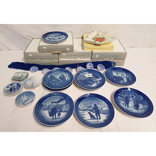 3070 - EXCELLENT SELECTION OF ROYAL COPENHAGEN PLATES & DISHES, SOME BOXED, LARGEST 18CM WIDE