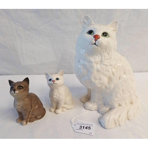3145 - LARGE BESWICK PORCELAIN CAT WITH 2 SMALLER BESWICK KITTENS