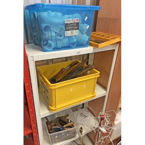 6039 - SELECTION OF VINTAGE TOOLS TO INCLUDE HAMMERS, CHISELS, RIVET GUN, ETC OVER 1 SHELVING UNIT