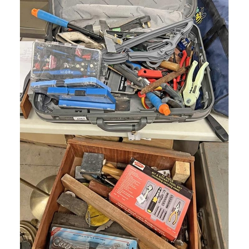 6063 - SELECTION OF TOOLS TO INCLUDE DRILL BITS, CHISELS, ETC IN A SUIT CASE