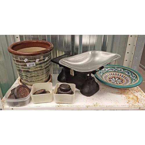 6110 - SHOP SCALES AND VARIOUS WEIGHTS, GLAZED PORCELAIN POT, ETC