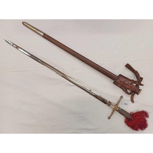 1023 - SCOTTISH OFFICERS CROSS HILTED BROAD SWORD BY ANDERSON & SONS LTD, EDINBURGH, GLASGOW, WITH ITS 82.5... 