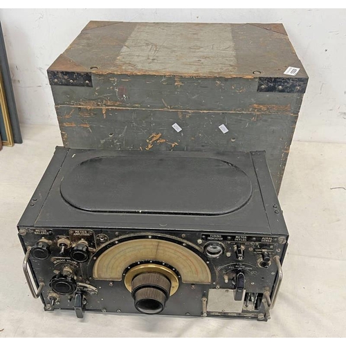 1029 - WW2 AIR MINISTRY RECEIVER TYPE R 1155A AS USED IN BOMBERS, IN ITS WOODEN CRATE