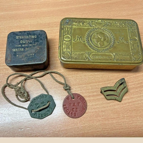 1625 - WW1 CHRISTMAS 1914 TIN WITH DOG TAGS TO A W THOMSON RAF 541031