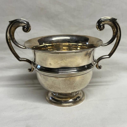 260 - SILVER 2-HANDLED PEDESTAL BOWL, BIRMINGHAM 1905 - 200G