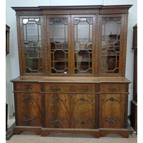 5017 - EARLY 20TH CENTURY MAHOGANY BREAKFRONT BOOKCASE WITH 4 ASTRAGAL GLASS DOORS OVER 3 DRAWERS WITH 4 PA... 