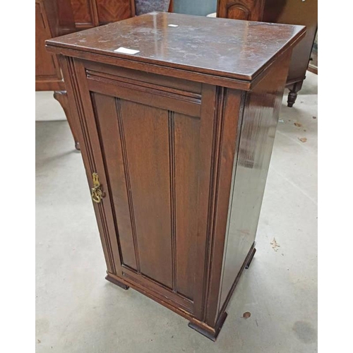 5064 - LATE 19TH/EARLY 20TH CENTURY MAHOGANY SINGLE DOOR BEDSIDE CABINET