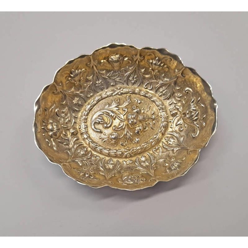 51 - VICTORIAN SILVER OVAL DISH EMBOSSED WITH FLOWERS BY WILLIAM COMYNS, LONDON 1893 - 12CM LONG, 65G