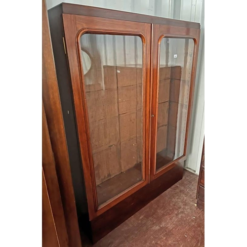 5460 - 19TH CENTURY MAHOGANY BOOKCASE WITH 2 GLAZED PANEL DOORS OPENING TO SHELVED INTERIOR ON PLINTH BASE,... 