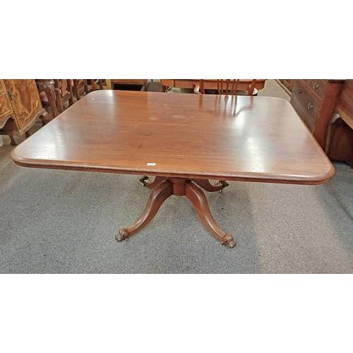 5494 - 19TH CENTURY MAHOGANY PEDESTAL TABLE WITH 4 SPREADING SUPPORTS.  156 CM LONG X 121 CM WIDE