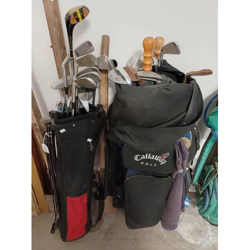 6140 - SELECTION OF GOLF CLUBS IN 2 BAGS