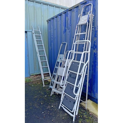 6159 - SELECTION OF LADDERS