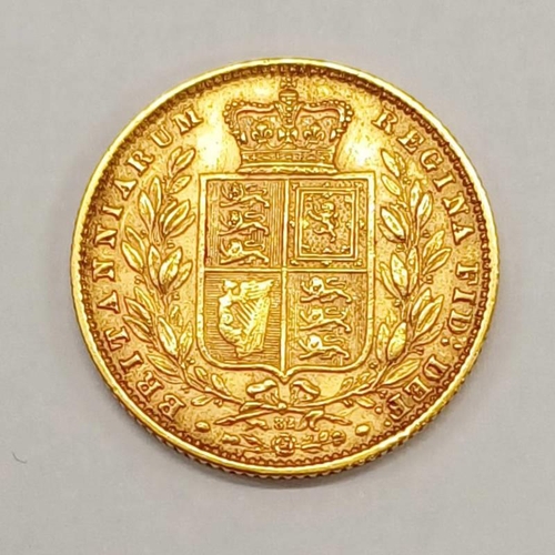 678 - VICTORIAN 1870 YOUNG HEAD SHIELD BACK SOVEREIGN