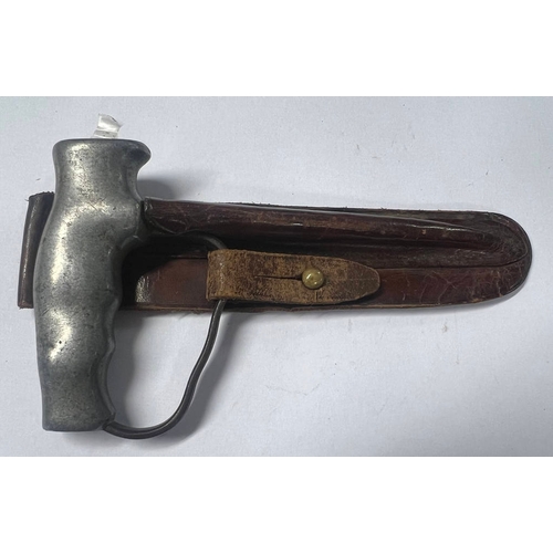 1017 - WW1 BRITISH OFFICERS ROBBINS DUDLEY PUSH DAGGER WITH ALLOY HILT STAMPED TO THE END ''ROBBINS DUDLEY'... 