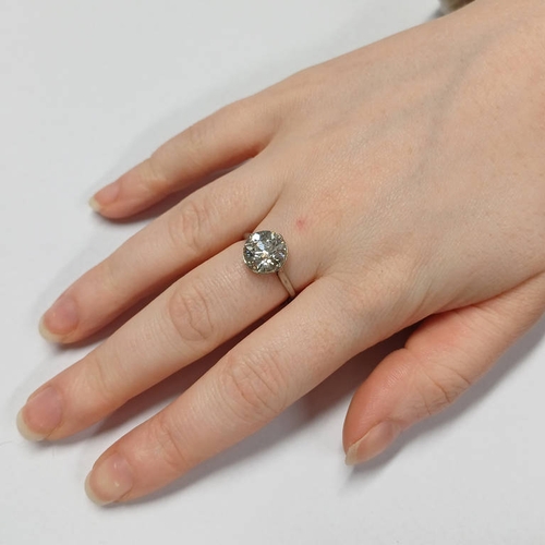 110 - DIAMOND SOLITAIRE RING, THE OLD EUROPEAN CUT DIAMOND OF 4.0 CARATS SET IN PLATINUM. APPROX COLOUR M,... 