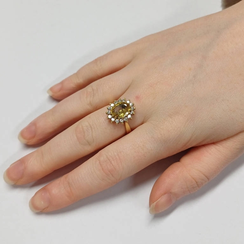 141 - 18CT GOLD CITRINE & DIAMOND CLUSTER RING, RING SIZE M